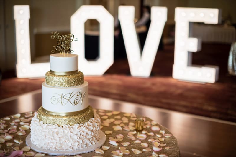 Wedding Cake at The Columns in Elma, NY | Buffalo Wedding Photography