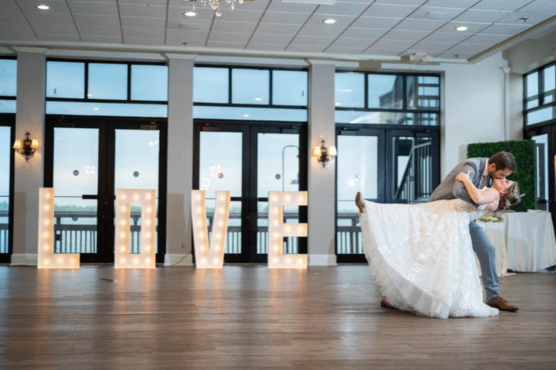 First Dance at Acqua in Buffalo, NY | Buffalo Wedding Photography