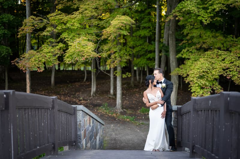 Couple at Shadow Hill in Webster, NY | Rochester Wedding Photography