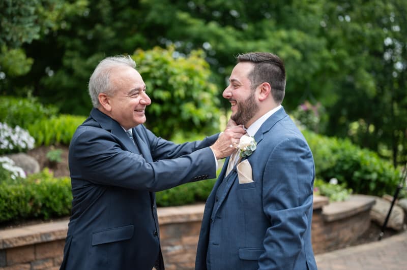 Getting Ready at Ravenwood in Victor, NY | Rochester Wedding Photography