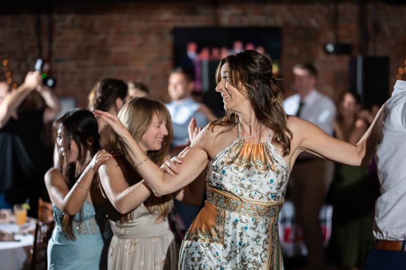 Dancing at Pearl Street in Buffalo, NY | Buffalo Wedding Photography