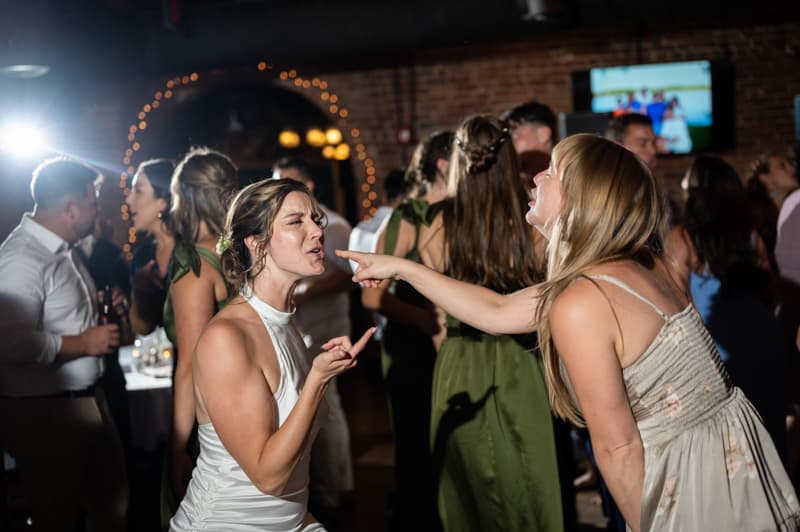 Dancing at Pearl Street in Buffalo, NY | Buffalo Wedding Photography